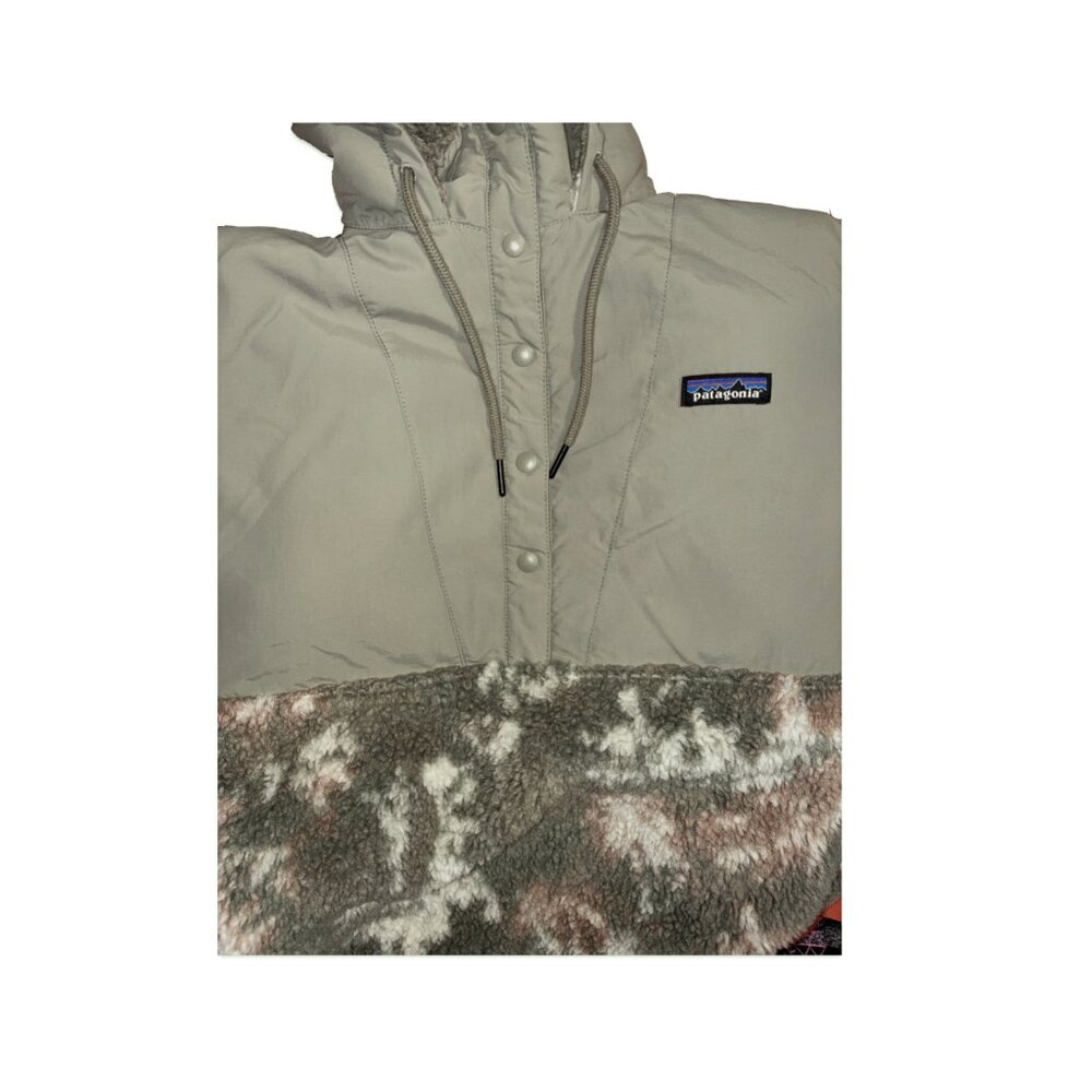Patagonia Beige Pullover Jacket with Fleece Panel